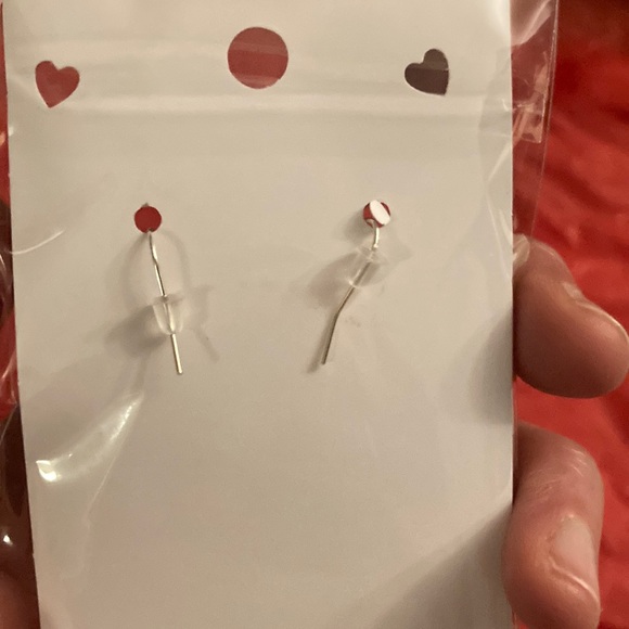 5 for $25 💸💸💸💸💸
Light Pink Tassel Earrings - Picture 2 of 2